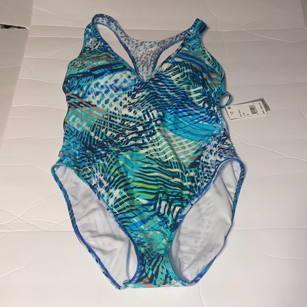 New with tag Kenneth Cole New York size XL one piece swimsuit 🩱